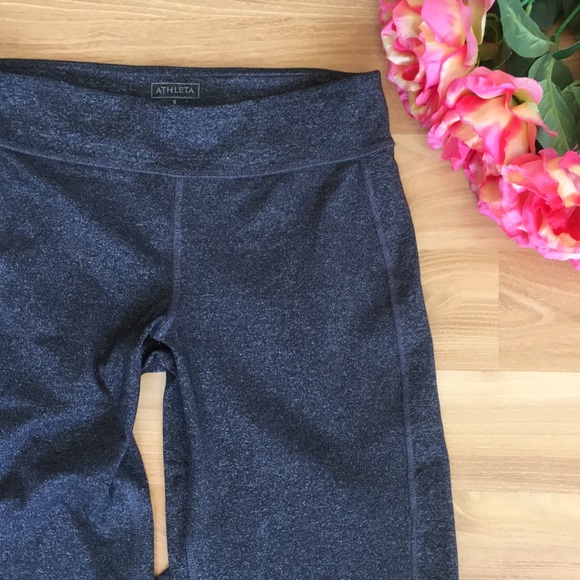 Athleta Kickbooty slate yoga pants size S. - Picture 2 of 6